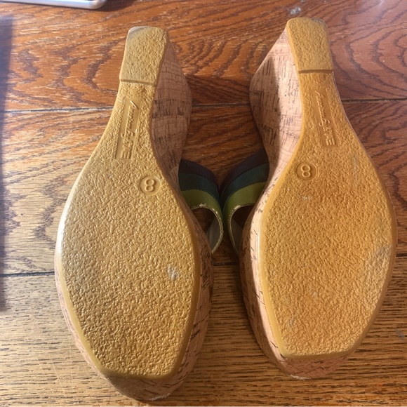 American Eagle Wedge - Picture 5 of 6